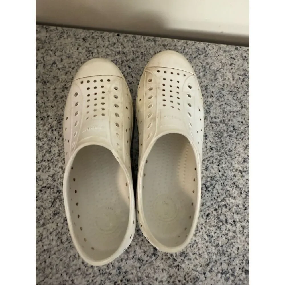 Native Shoes Kids Jefferson Slip-on Sneakers Kids Size 3 White Water Shoes